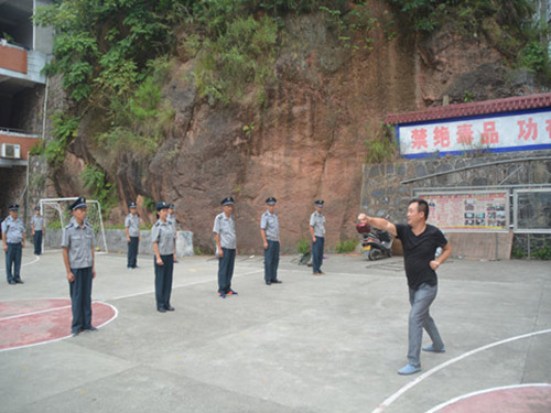擒拿训练